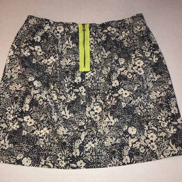 J. Crew Blue Floral Mini Skirt Size 2 - Picture 3 of 3